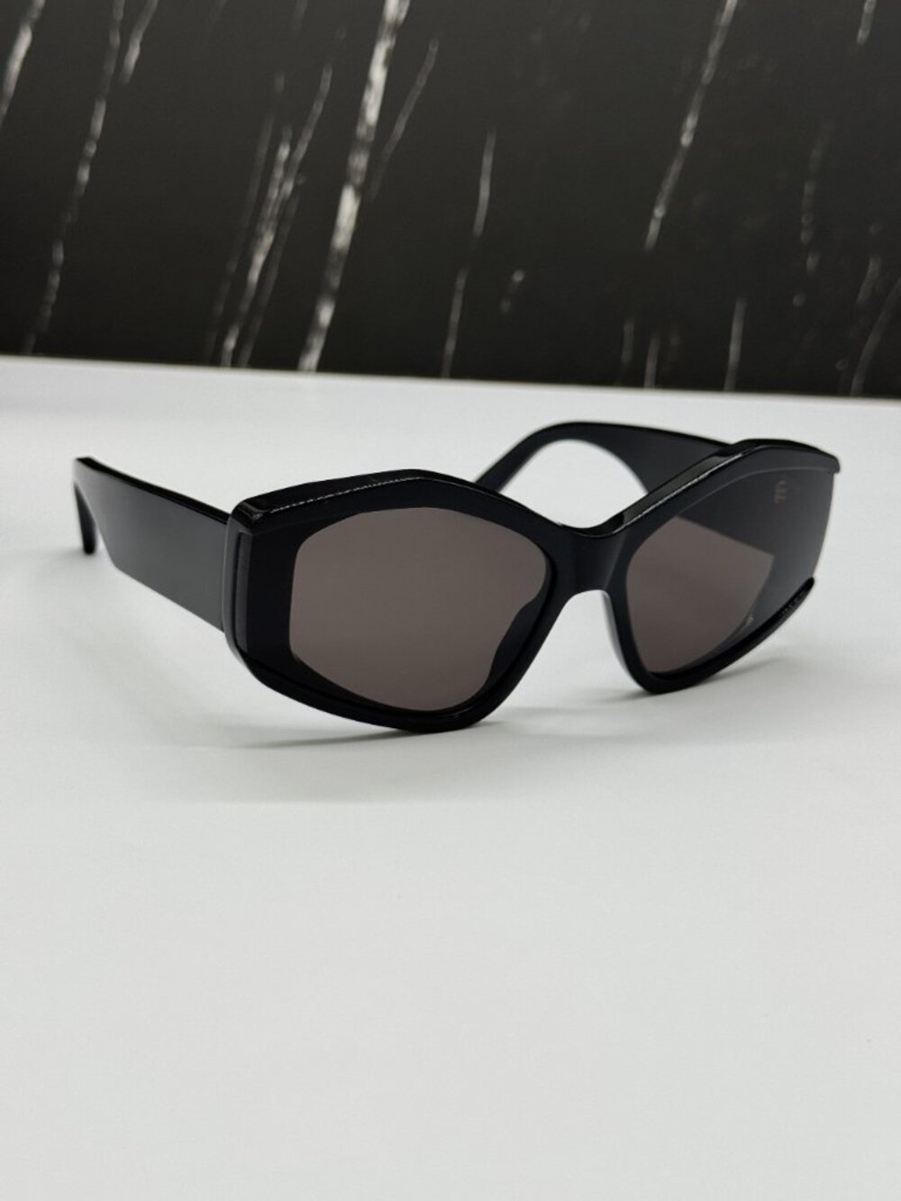 NEW BALENCIAGA BB0302S 001 BLACK WOMEN SUNGLASSES BALENCIAGA EYEWEAR - Picture 6 of 11